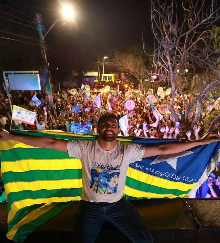 Draga Alana aparece em primeiro lugar do PSD e 3º geral em pesquisa para deputado estadual