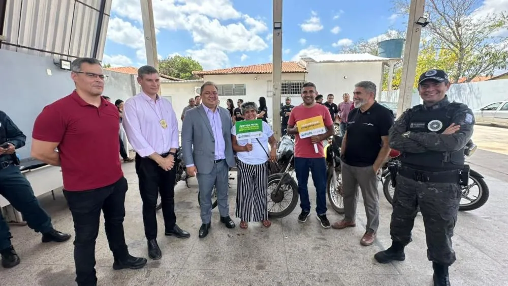 SSP-PI realiza entrega de 12 veículos recuperados a vítimas de roubos e furtos em Teresina